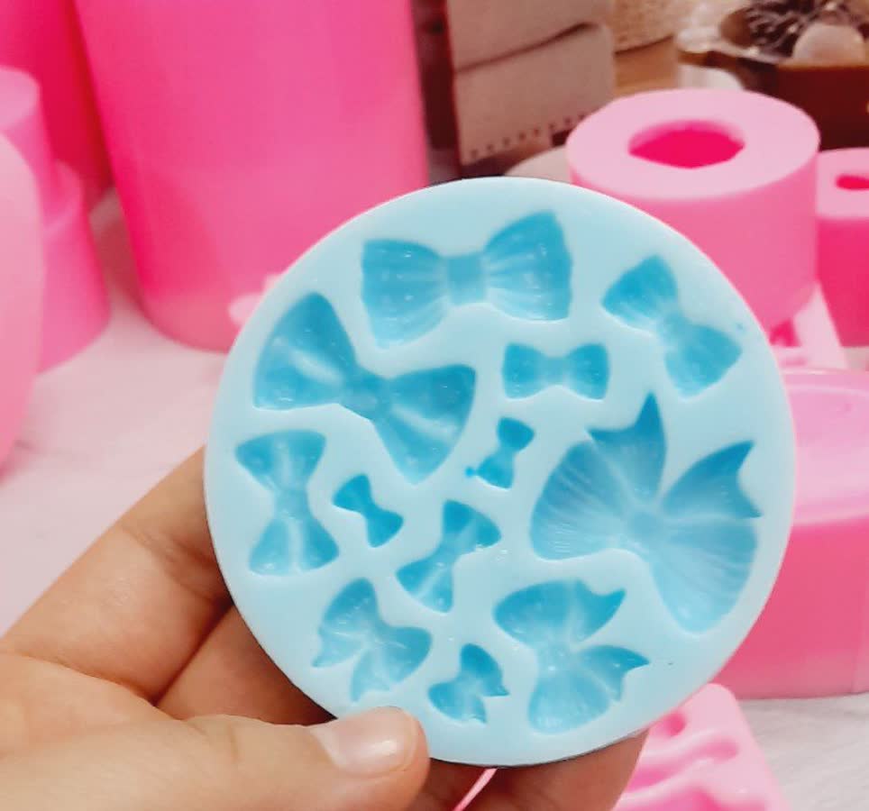 قالب سیلیکونی دستساز مدل پاپیون کد 0093